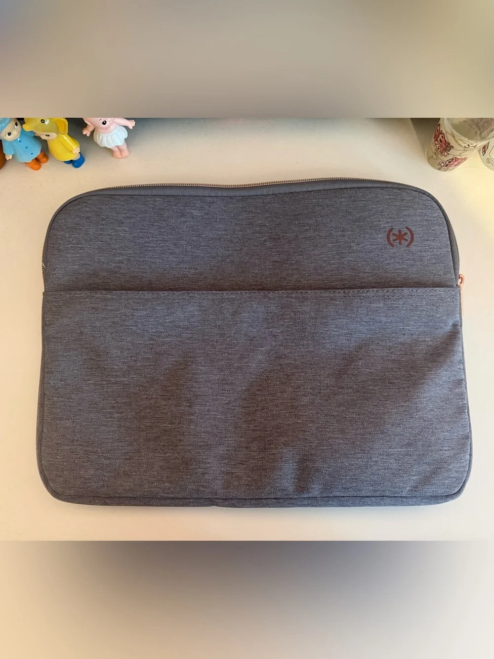 Speck Gray Heather with Rose Gold Laptop Sleeve